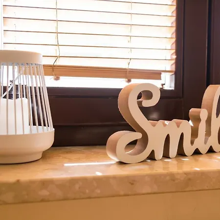 District 2br Airconditioned P By Bookinghost