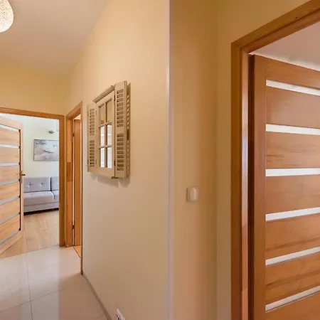 Apartment District 2br Airconditioned P *