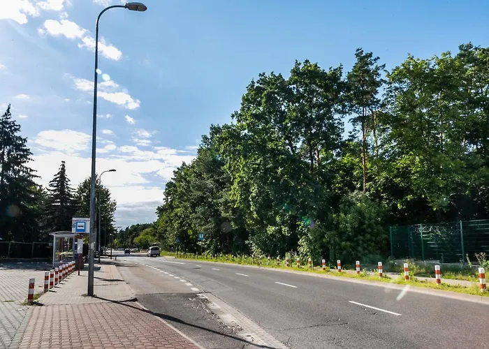 Apartment District 2br Airconditioned P By Bookinghost