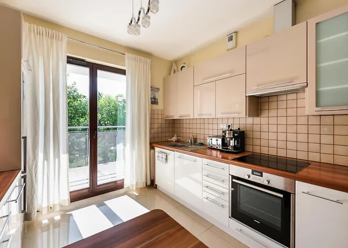 District 2br Airconditioned P By Bookinghost Warsaw