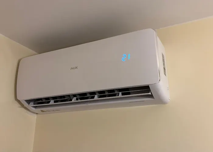 Apartment District 2br Airconditioned P By Bookinghost *